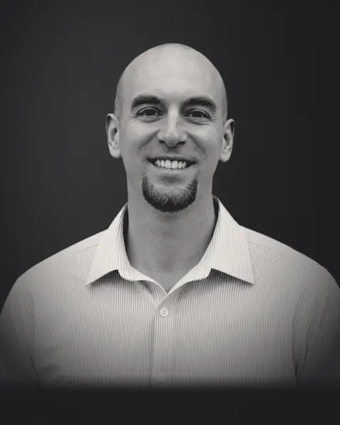 Portrait of Ethan Genteman.